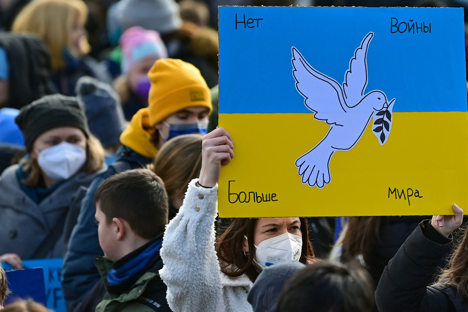 "Stop Putin": Viele tausende Schüler demonstrieren in NRW gegen den Krieg