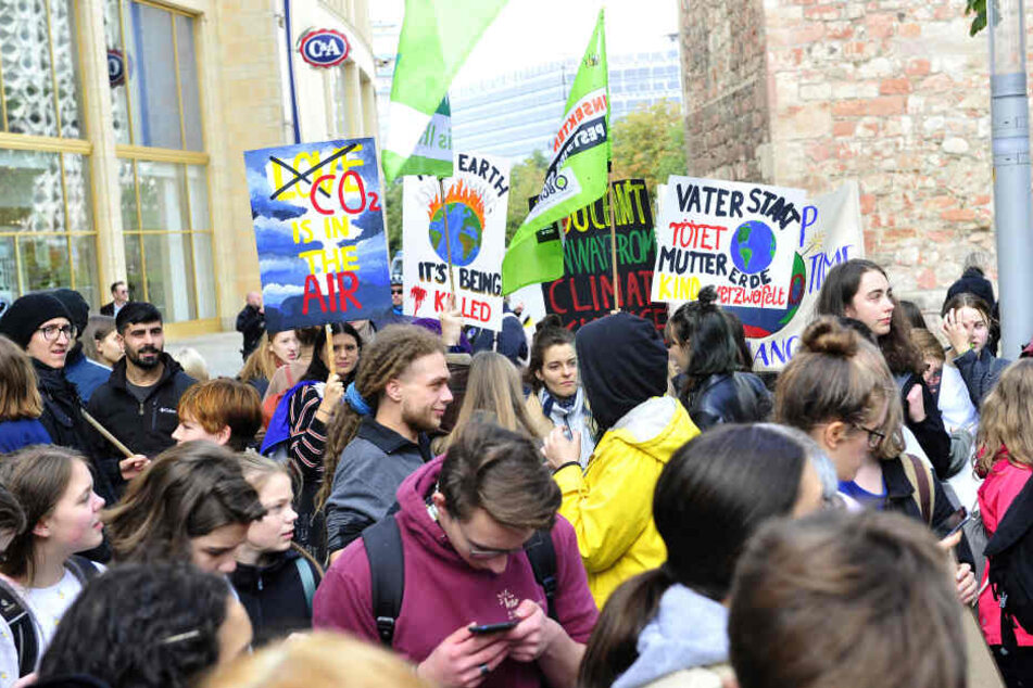 Auch in Chemnitz gehen Schüler regelmäßig fürs Klima auf die Straße.