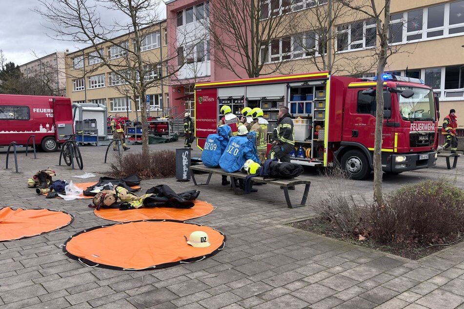 Mit großem Geschütz rückte die Feuerwehr nach Bad Düben an.