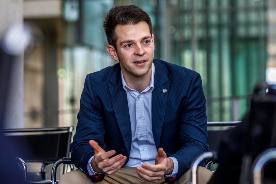 FDP-Mann Philipp Hartewig (29).