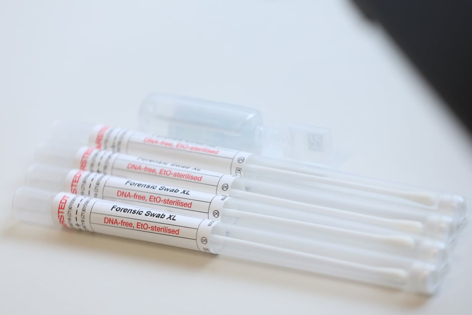 Für die Spurensicherung gibt es in den teilnehmenden Kliniken komplette Sets. (Symbolbild)