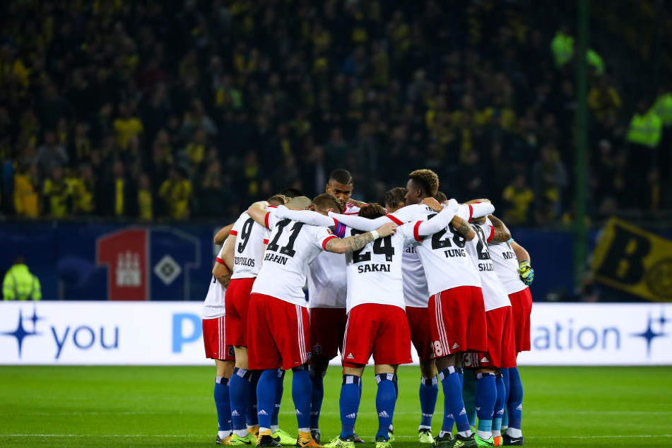 HSV-Profis bilden einen Spielerkreis. Archivbild.