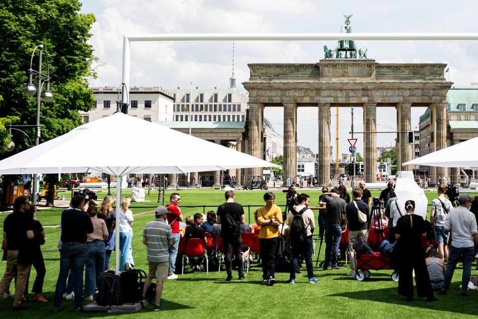 Public Viewing, Konzerte und Co.: Das bietet die EM-Fanmeile vor dem Brandenburger Tor