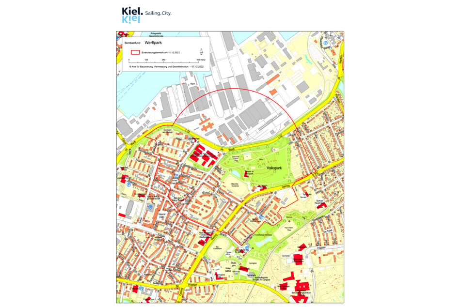 Der rot umrandete Bereich in Kiel wird am Sonntag geräumt werden müssen.