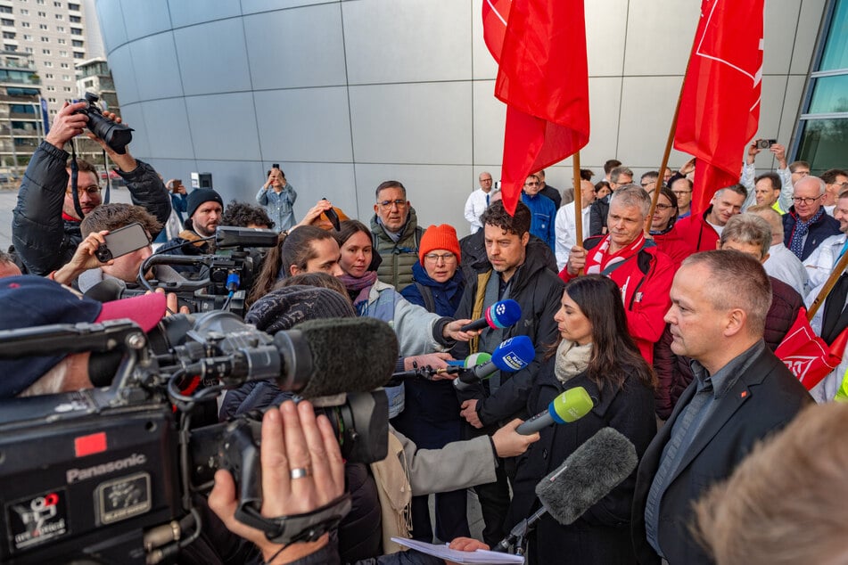 Daniela Cavallo (50), Gesamt- und Konzernbetriebsratsvorsitzende der Volkswagen AG, stellte sich am Donnerstag der Presse.
