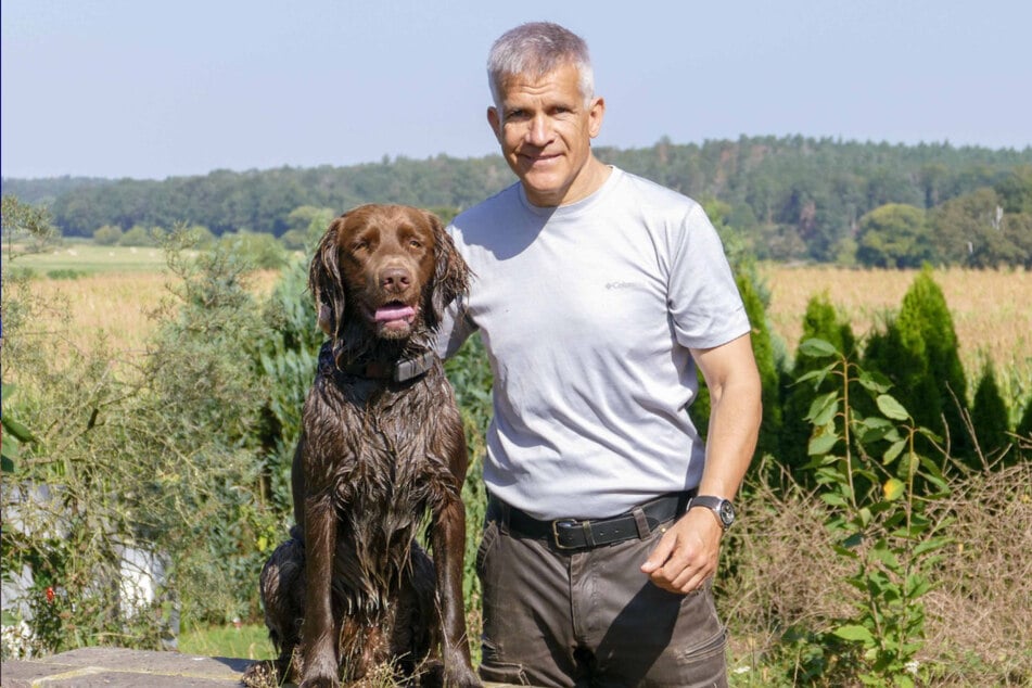 Grimmas Oberbürgermeister Matthias Berger (56, Freie Wähler, hier mit Hund "Apoll") sicherte sich ebenfalls ein Direktmandat.