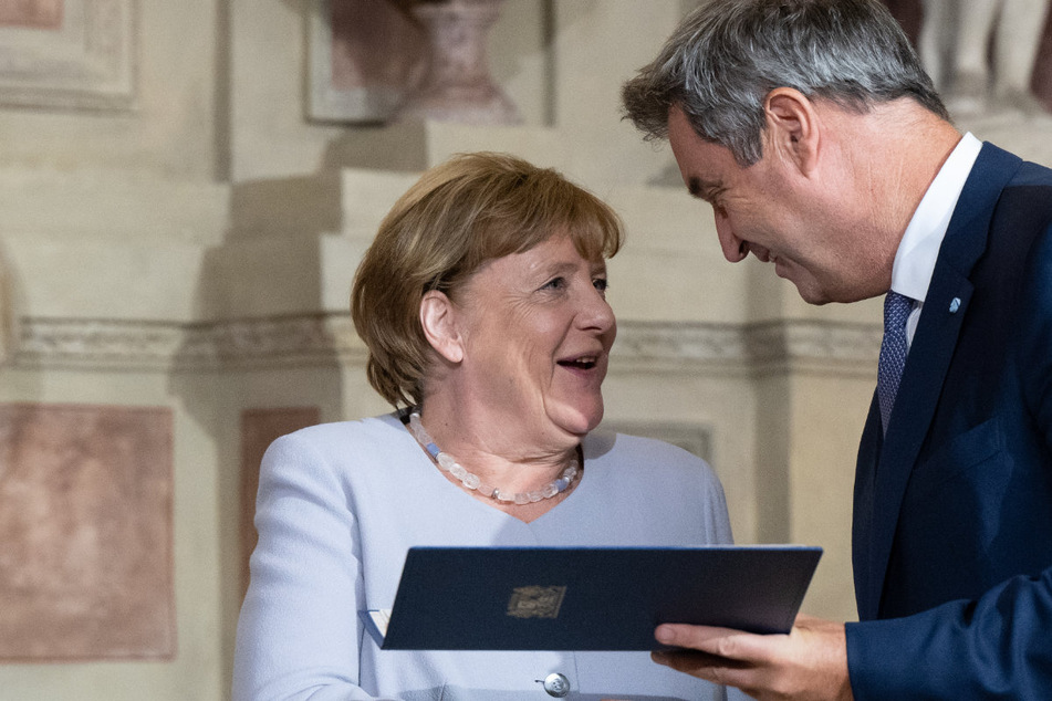 5860 Tage Kanzlerschaft: Merkel erhält Bayerischen Verdienstorden