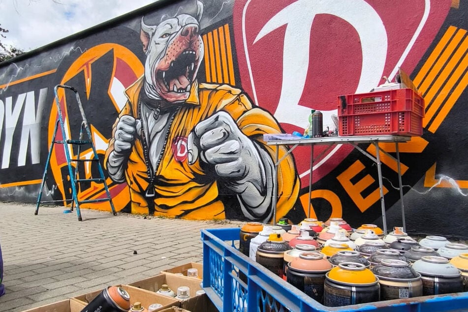 Christian bringt Dynamo in verschiedensten Formen an die Wand.