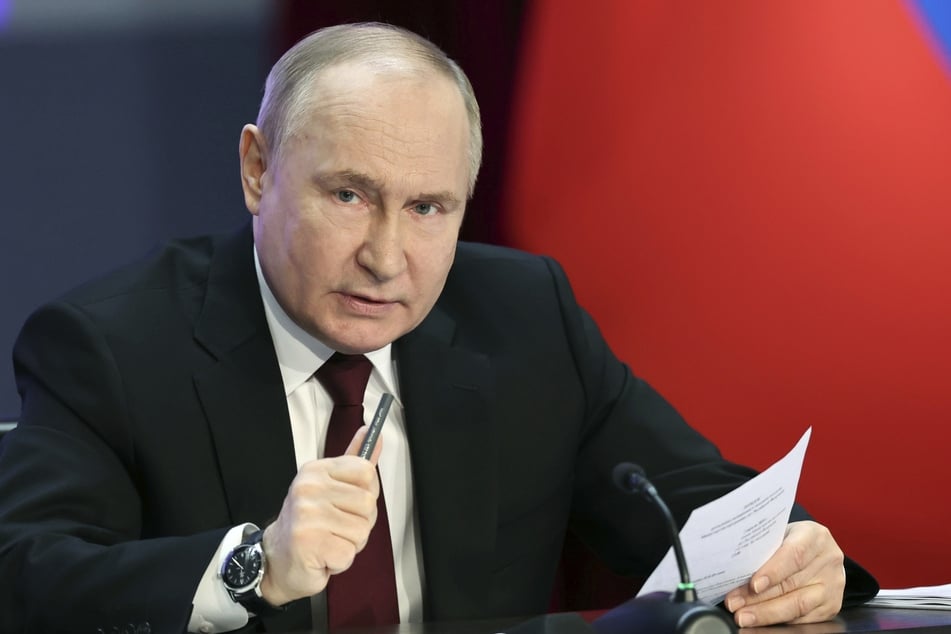 Kreml-Chef Wladimir Putin (71) hat offenbar ganz Europa ins Visier genommen. Einem Bericht zufolge plane seine Regierung Anschläge, bei denen auch zivile Verluste in Kauf genommen werden.