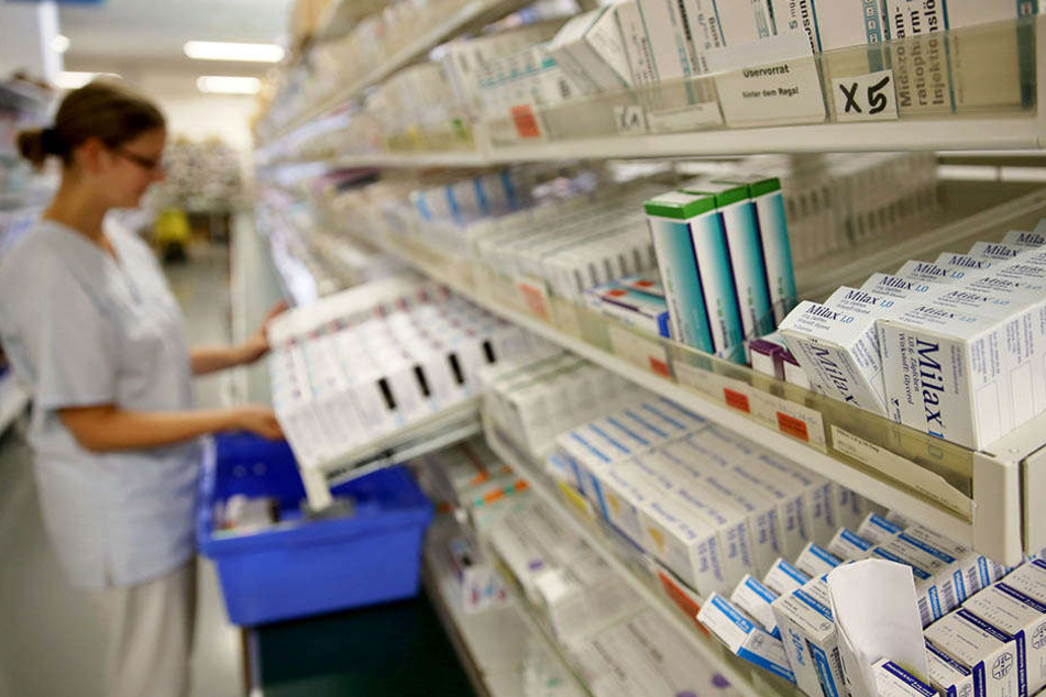 Die Krankenhausapotheke am UKL. Vor allem Antibiotika, Krebsmedikamente und Mittel gegen Herz-Kreislauf-Erkrankungen sind Mangelware.