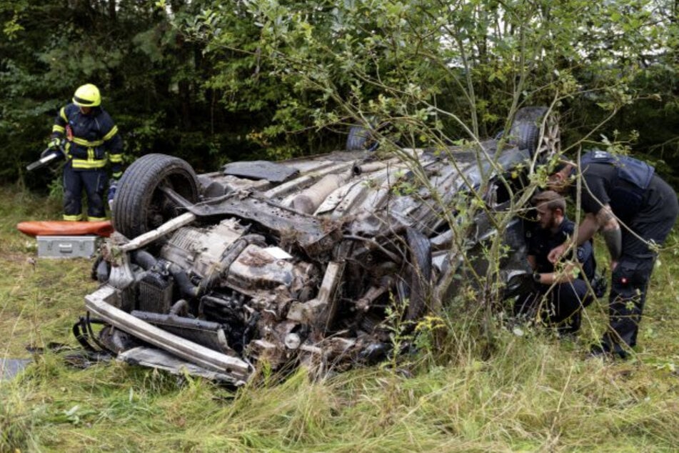 Unfall A73: Schwerer Unfall auf A73: Citroën überschlägt sich mehrfach