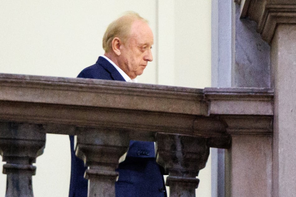 Promi-Koch und Unternehmer Alfons Schuhbeck (76) ist vorerst "aus gesundheitlichen Gründen bis zum Anfang Juni 2025" auf freiem Fuß.