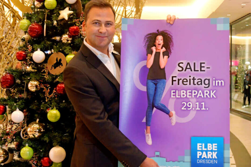 Superumsätze am Black Friday sind längst kein Internetphänomen mehr. Zu Gordon Knabe (44) in den Elbepark kommen fast 40 Prozent mehr Kunden zum Schnäppchenfassen.