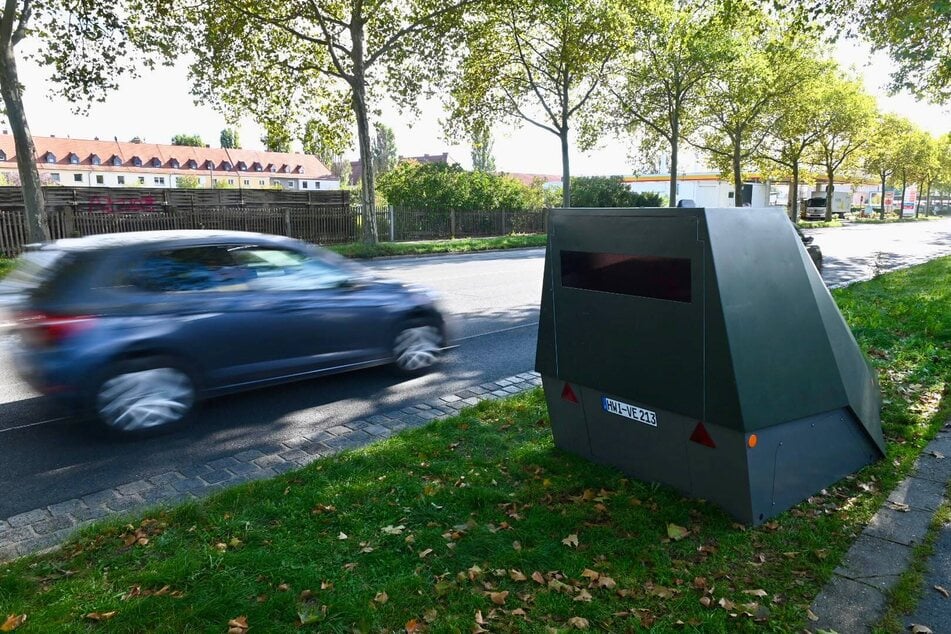 Der Superblitzer knipst derzeit Raser auf der Hansastraße.