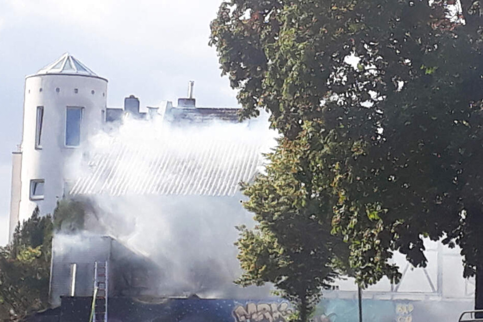 Der Teenager hatte eine als Sperrmüll abgestellte Matratze mit einem Feuerzeug angezündet.
