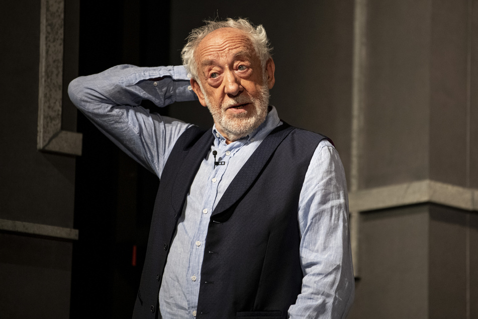 Von seinem ersten Spitznamen war Dieter Hallervorden (86) nicht so begeistert.