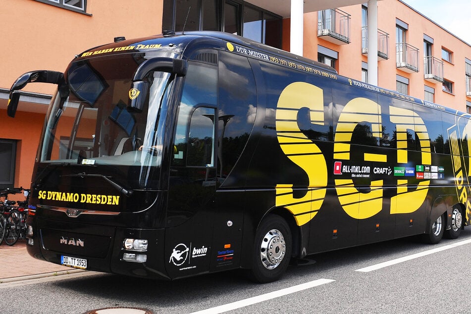 Insgesamt 15.110 Kilometer legt der Dynamo-Bus in dieser Saison zurück. Fünfmal geht es in den Norden.