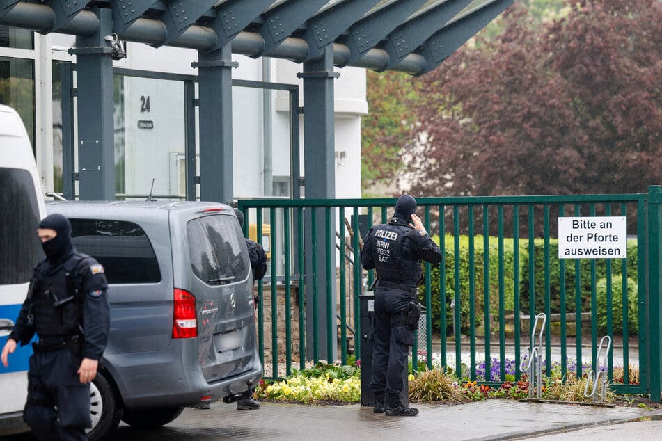 Über 200 Polizeibeamte waren am vergangenen Freitag im Einsatz um unter anderem die JVA Euskirchen zu durchsuchen.