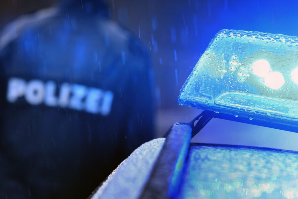 Die Polizei sucht nach dem Täter.