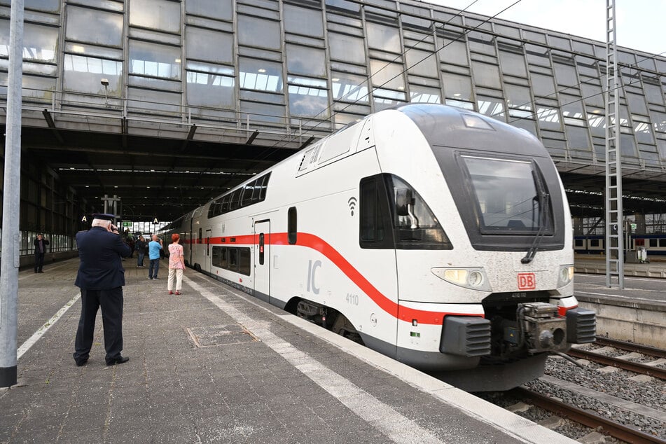 Seit Mitte Juni fährt dieser Intercity-Zug von Chemnitz über Berlin bis nach Warnemünde.