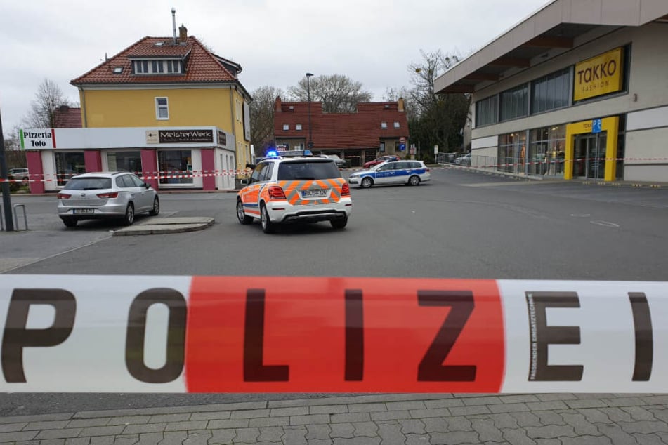 In Dallgow-Döberitz (Gemeinde im Osten des Landkreises Havelland in Brandenburg) wurde ein Rentner von einem Lkw überrollt.