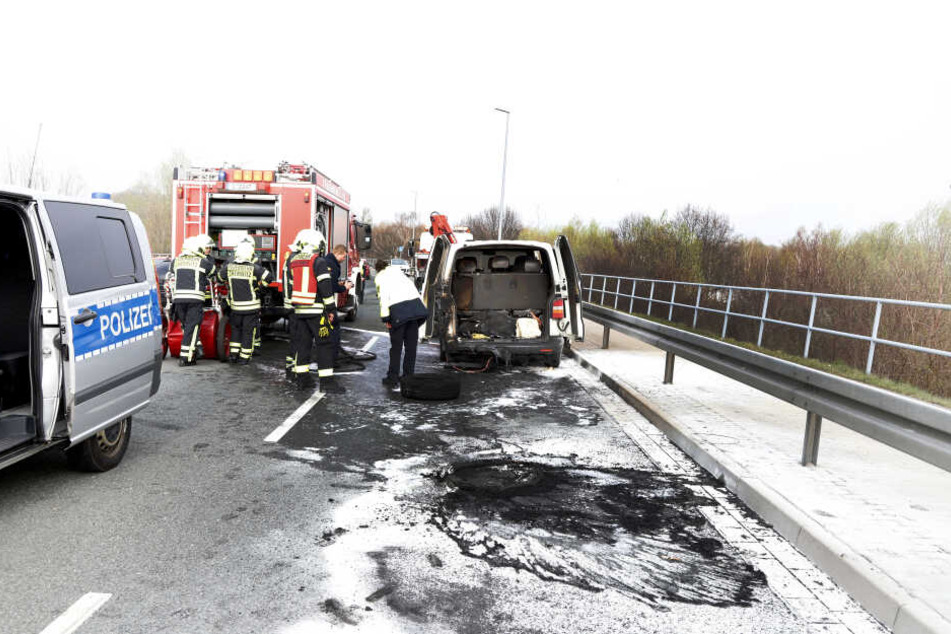 Der VW war im Heckbereich in Brand geraten.
