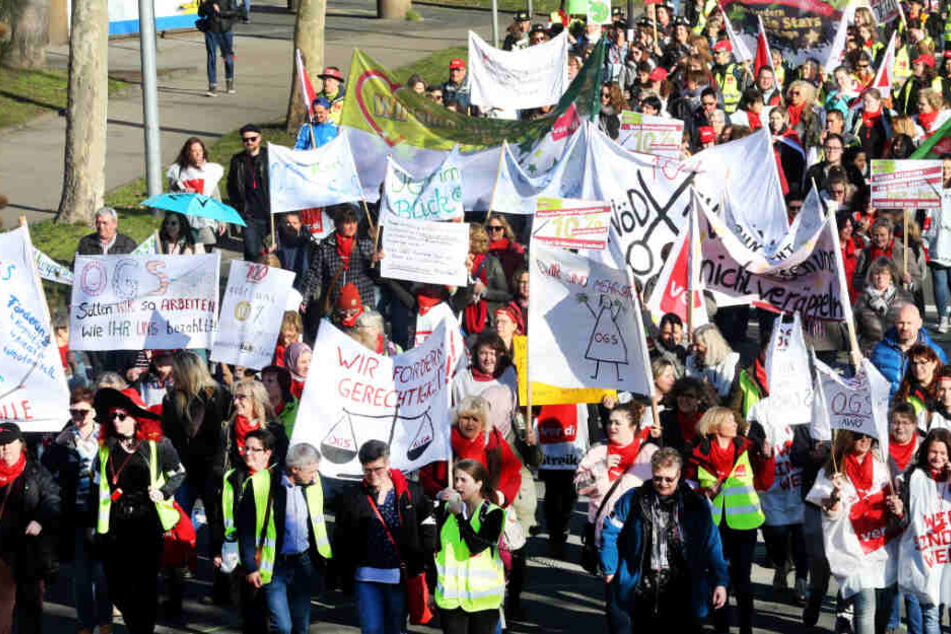 Am Dienstag machen die Mitarbeiter des Landes Baden-Württemberg in Karlsruhe auf sich aufmerksam. (Symbolbild)