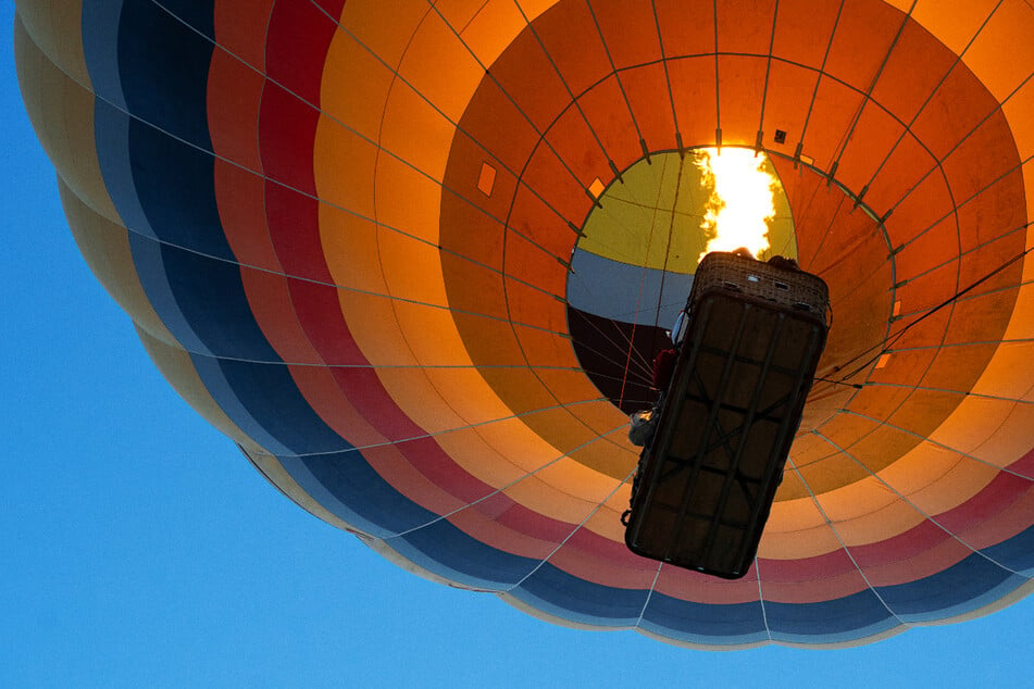 Ein Heißluftballon landete in Mittelfranken aus Versehen auf einem Militärgelände. (Symbolbild)