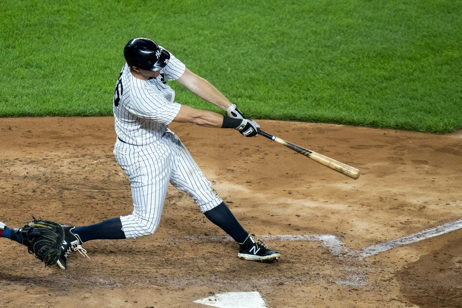 DJ LeMahieu went 2-for-4 in the Yankees' win over the Astros on Tuesday night
