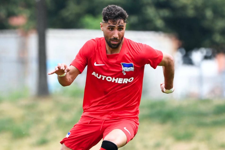 Nader El-Jindaoui (25) hat sich bei Hertha BSC die Rückennummer 37 ausgesucht. Die Nachfrage nach seinem Trikot hat am Freitag den Onlineshop der Blau-Weißen lahmgelegt.