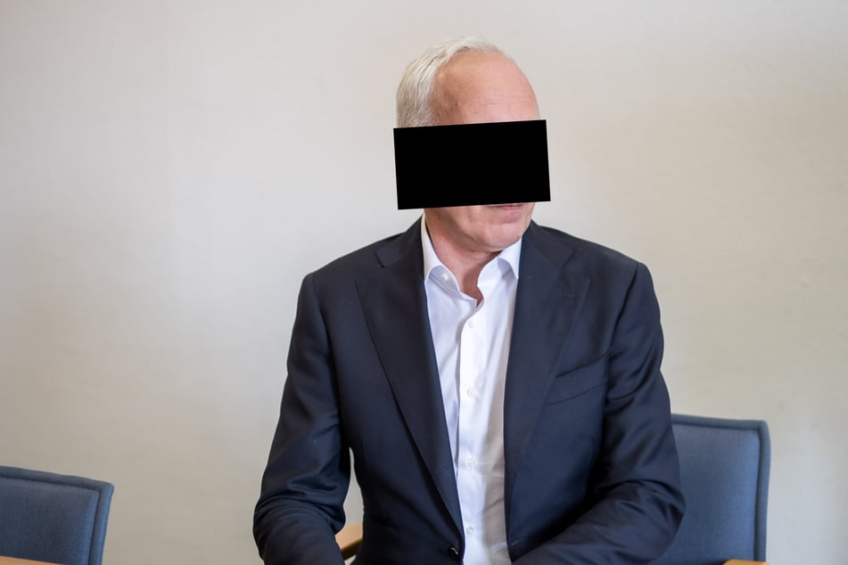 Gefallener Medizin-Star: HNO-Professor Gero Strauß (54) sitzt als mutmaßlicher Millionen-Betrüger auf der Anklagebank.