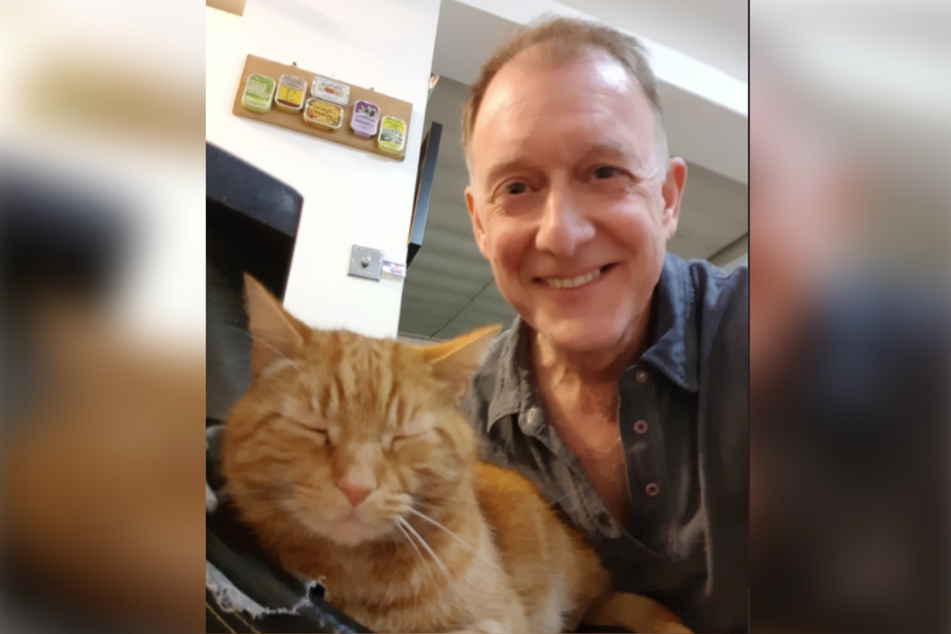 Michael Hubank posted a selfie with Freddy after his Tweet went viral.