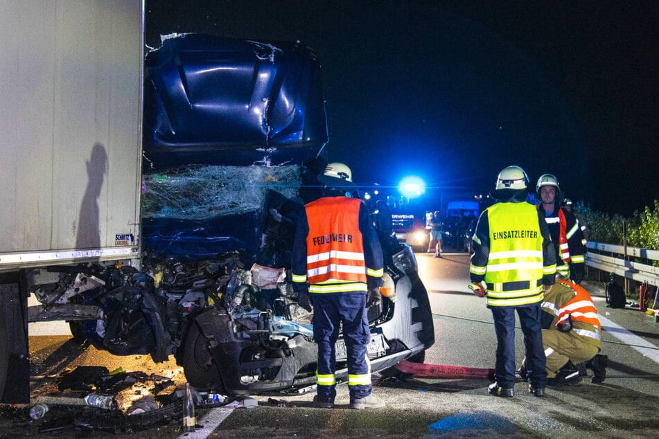 Bei Eintreffen am Unfallort hatte sich den Einsatzkräften ein Bild des Schreckens geboten.