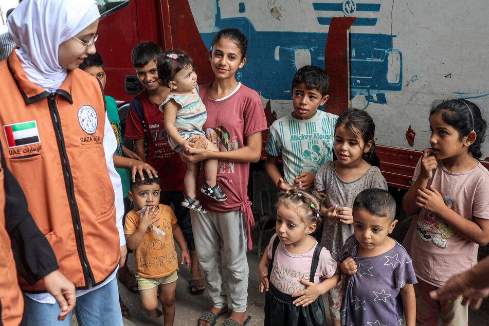 Gaza polio vaccination campaign surpasses early targets