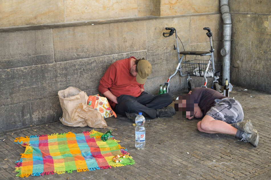 Wie in allen großen Städten gehören auch in Leipzig Wohnungslose zum tagtäglichen Bild rund um den Hauptbahnhof. Volker Klostermann will sich nun für Veränderungen einsetzen, sagte er, sollte er im September in den Landtag gewählt werden.