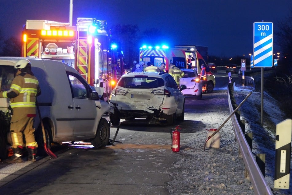 Drei Autos waren in den Unfall verwickelt.