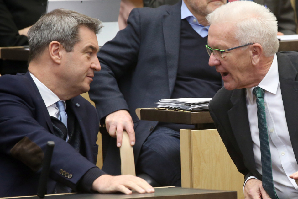 November 2019: Bayerns Ministerpräsident Markus Söder (53, CSU, links im Bild) und Baden-Württembergs Ministerpräsident Winfried Kretschmann (71, Grüne) im Bundesrat während der Klimadebatte.