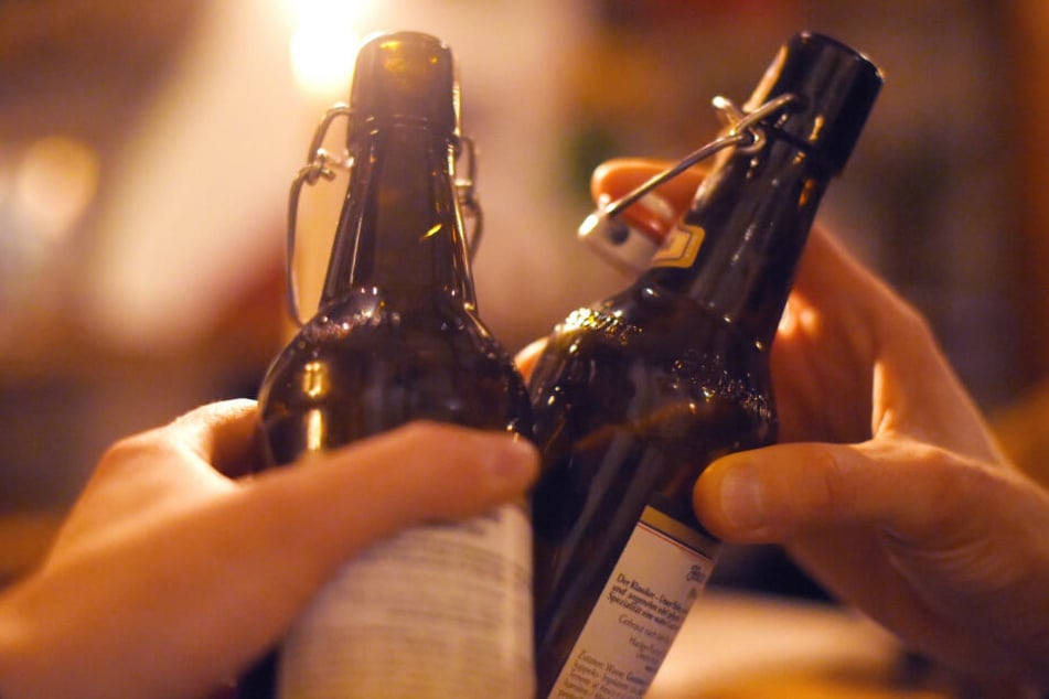 Wie bei Volksfesten üblich, schaut der ein oder andere zu tief ins Glas. Bislang konnte man sich dann auf die "Heimweghilfe" verlassen. (Symbolbild)