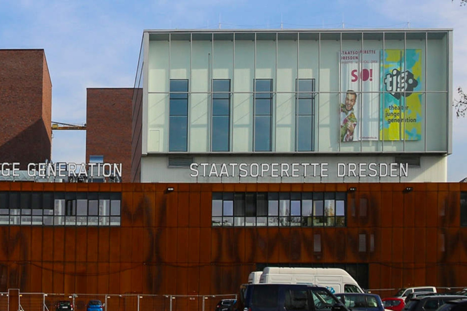 "Versöhnung durch Verhöhnung" also am 3. Oktober in der Staatsoperette Dresden.