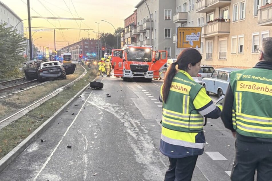 Das Trümmerfeld zieht sich mehrere Meter lang.