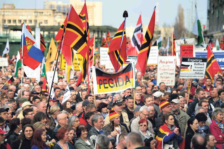 PEGIDA rechnet laut Anmeldung mit 5000 Teilnehmern.