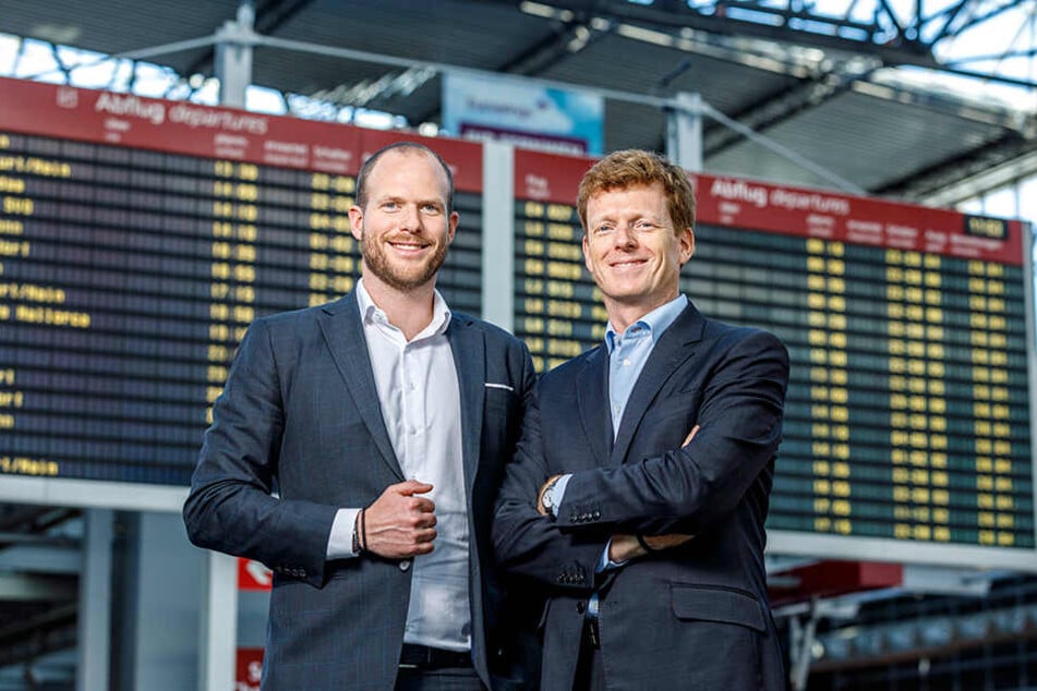 Flughafen-Boss Götz Ahmelmann (48, r.) und Laudamotion-Chef Andreas Gruber (33).