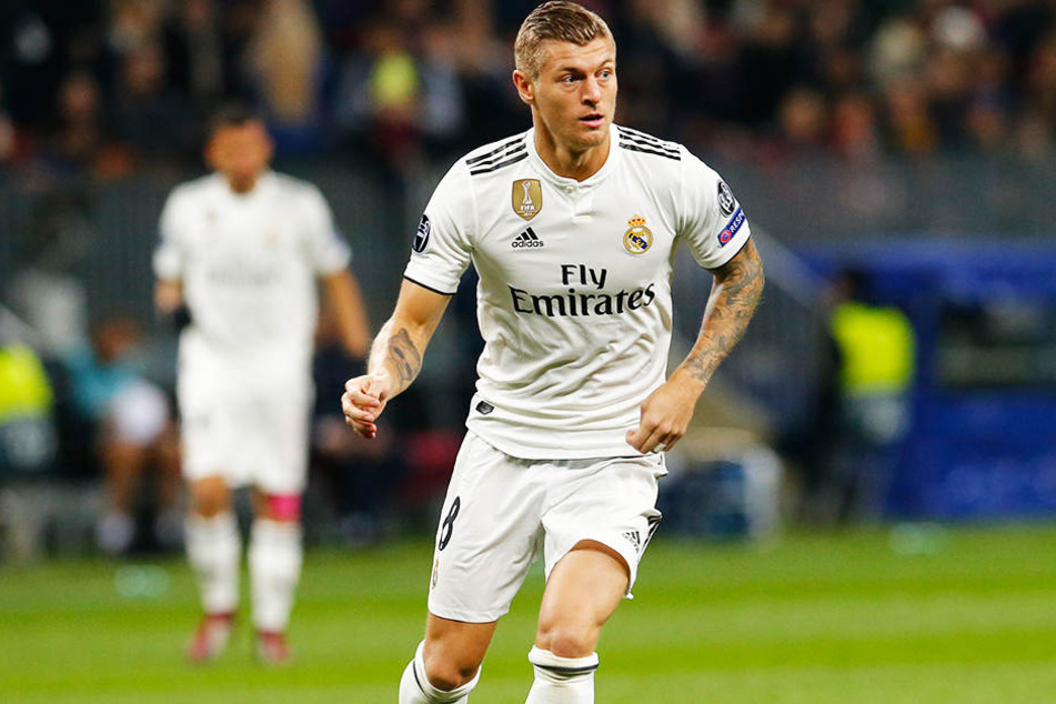 Leitete mit seinem schlimmen Fehlpass die Niederlage ein: Der deutsche Nationalspieler Toni Kroos hatte mit Real Madrid bei ZSKA Moskau (0:1) nicht seinen besten Tag erwischt.
