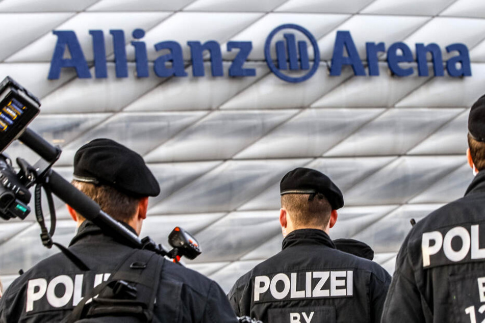 Der FC Bayern München hat Überprüfungen des Ordnungsdienstes im Zuge des Audi Cups bestätigt.