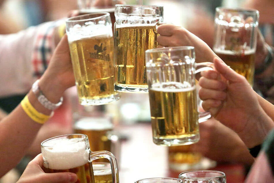 "Nur ein Bier" - oftmals ist das "harmlose" eine Glas Grund für schlimme Unfälle.