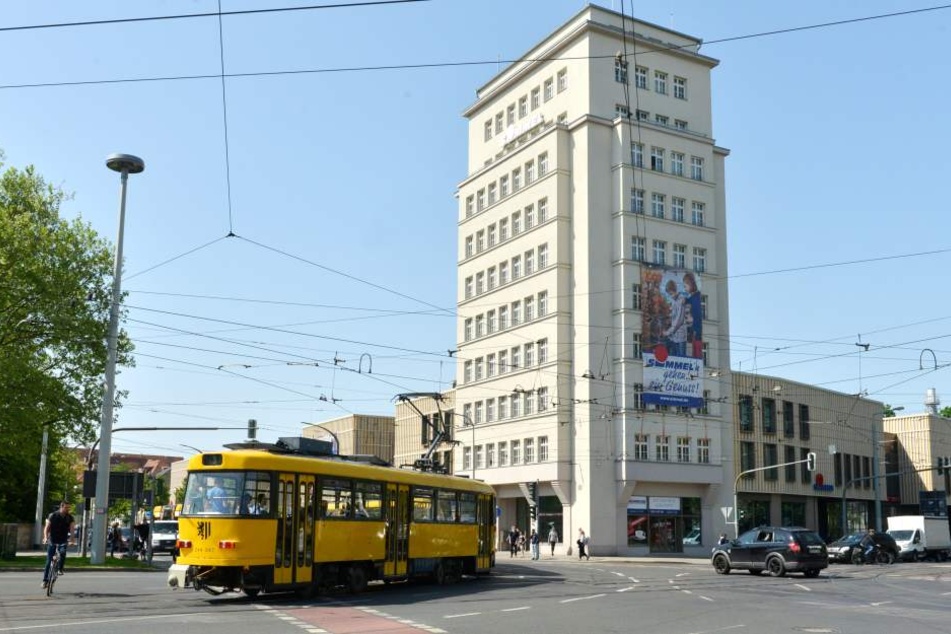 Am Dresdner Albertplatz wurde ein 33-Jähriger beraubt.