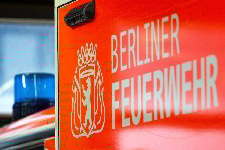 Mit 48 Einsatzkräften war die Feuerwehr für eine Stunde am Einsatzort. (Symbolbild)
