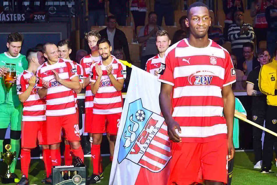Wurde beim Hallenmasters zum besten Spieler des Turniers gewählt: FSV-Stürmer Tarsis Bonga.