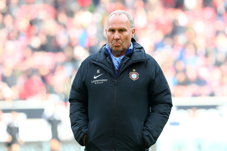 FC Erzgebirge-Boss Helge Leonhardt war sichtlich angefressen.