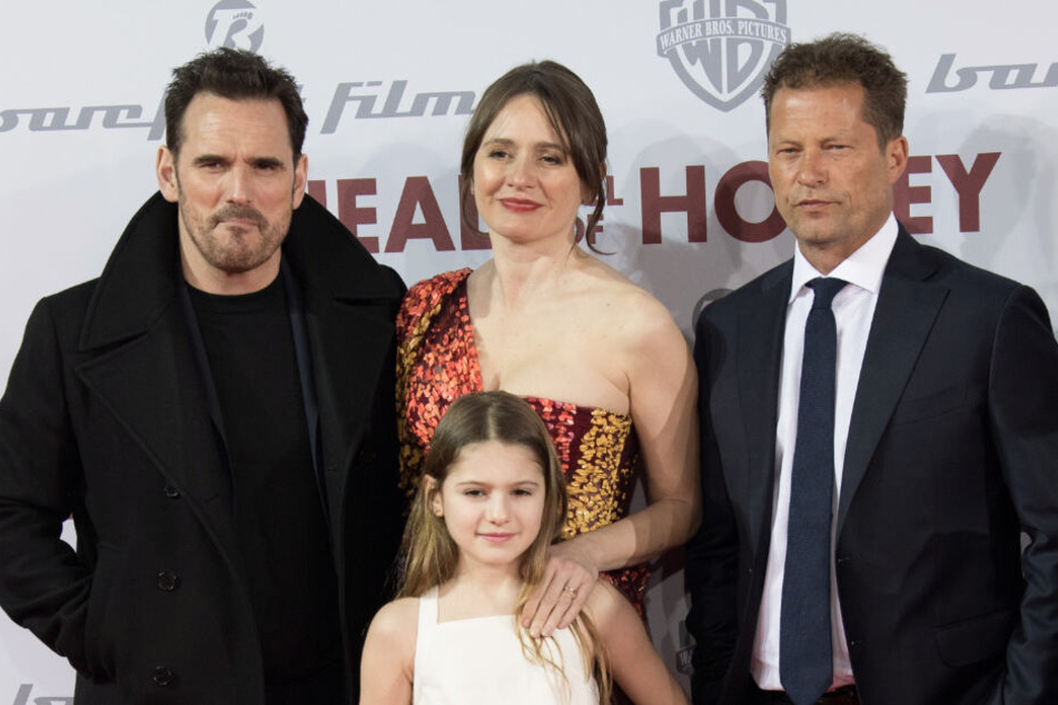 Die Schauspieler Matt Dillon (von links nach rechts), Emily Mortimer, Til Schweiger und May Rose Nivola, Tochter von Emily Mortimer, sind zur Europapremiere des Films "Head Full of Honey" in den Zoo Palast nach Berlin gekommen.